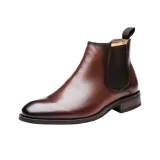 Коричневый