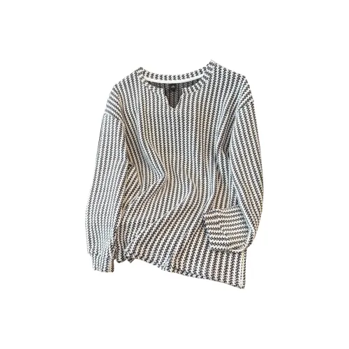 CASTLE WOODS Женские T-рубашки