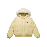 Светло-желтый