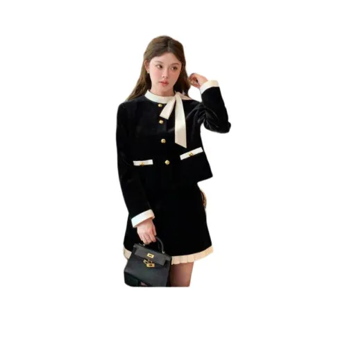 The Temptation Of The Muse Комплект с юбкой Женские