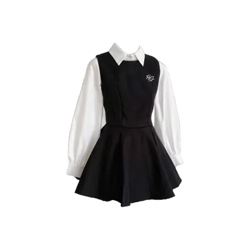 SCCREBEL OFFICIAL Комплект с юбкой Женские