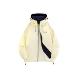 Светло-жёлтый