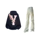 Королевский синий топ + желтые грязные штаны