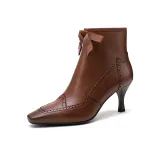 Коричневый