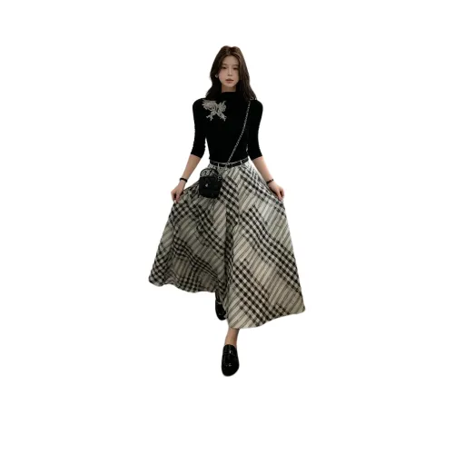 BEAUTIFUL CONFESSION Комплект с юбкой Женские