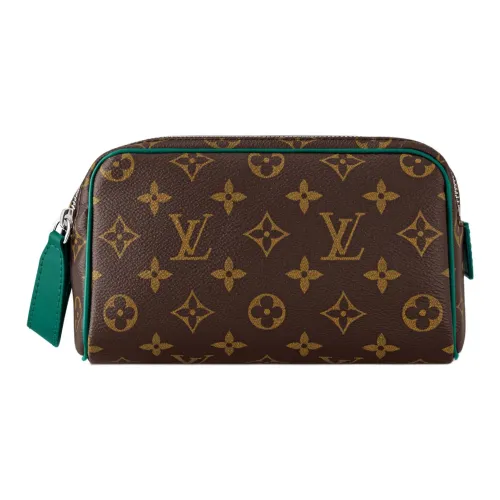 LOUIS VUITTON Dopp Kit Monogram Покрытый холст Туалетная сумка Мини Унисекс Коричневый