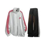 Белый, серый (красные полосы) топ + черные штаны