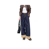 Желтые клетчатые штаны.