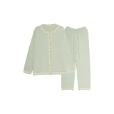 Ванильно-зеленый