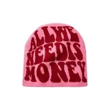 Розовая шляпа, красная