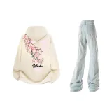 Абрикосовый топ + светло-синие штаны