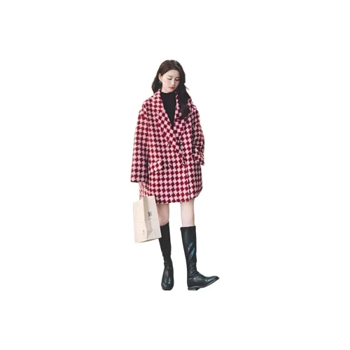 ЮЙЧЖАОЛИНЬ Красный Женское Пальто