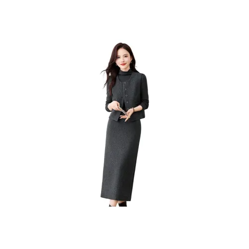 Kangaroo Женские Комплекты с Юбкой