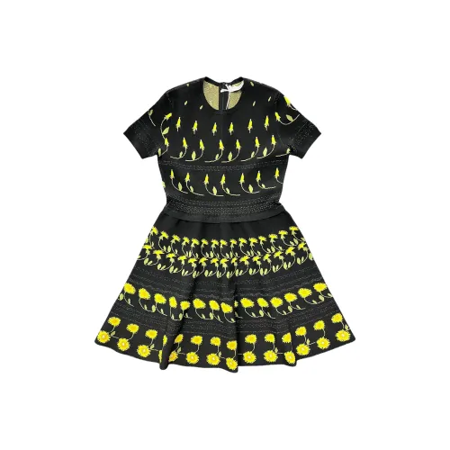 Valentino Короткое платье с короткими рукавами женское