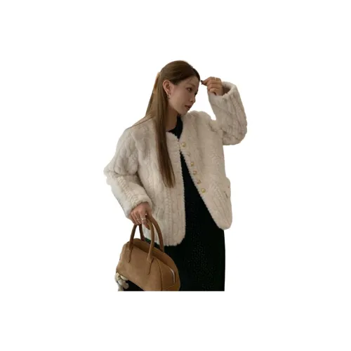 ЮЙЧЖАОЛИНЬ Женское короткое пальто