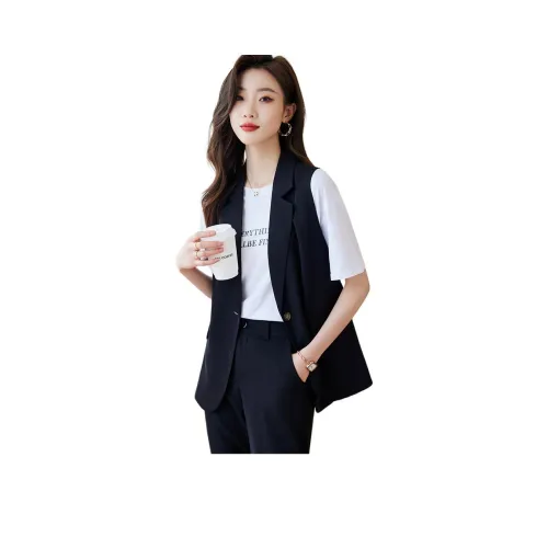 Жилеты Flowers in Water для женщин