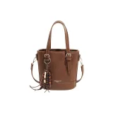 Коричневый