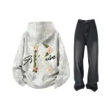 Белый серый топ + черные штаны