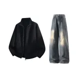 Чёрный топ + синие штаны