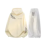 Топ цвета экрю + белые и серые штаны