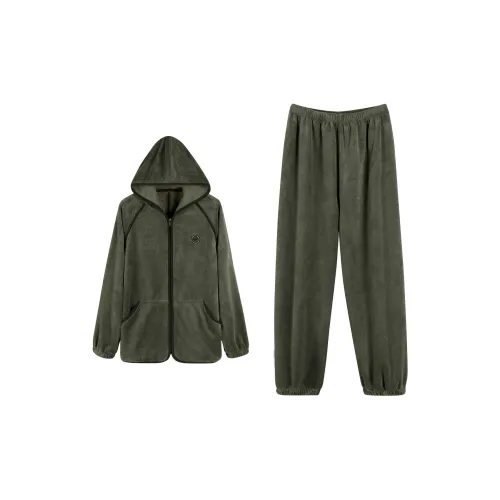 Пижамный комплект для мужчин от Floating Light Islands