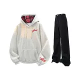 Светло-серый (красный) свитшот + черные джинсы