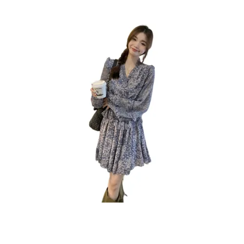 Kiki Clothing Boutique Длинное платье с длинными рукавами женское