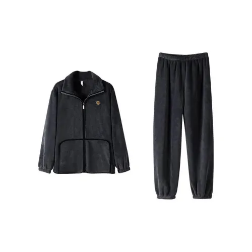 Пижамный комплект для мужчин от Floating Light Islands