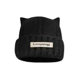 Черная вязаная шапка Love