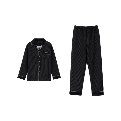 Пижамный комплект для мужчин от Floating Light Islands