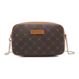 Тёмно-коричневый и жёлтый