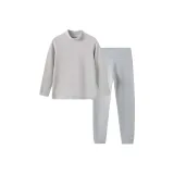 Модный серебристо-серый