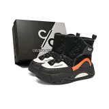 Чёрный и оранжевый