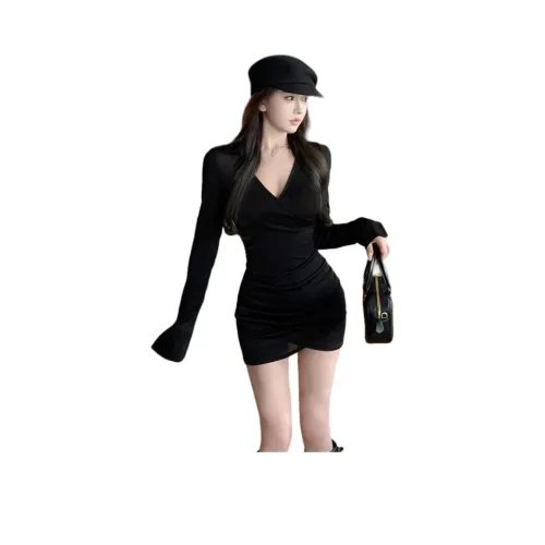 Kiki Clothing Boutique Длинное платье с длинными рукавами женское