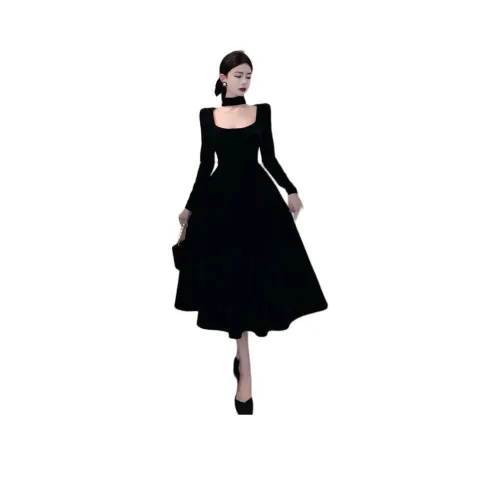 Kiki Clothing Boutique Длинное платье с длинными рукавами женское