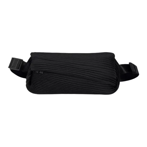 PLEATS PLEASE ISSEY MIYAKE Функциональная тканевая сумка через плечо женская черная