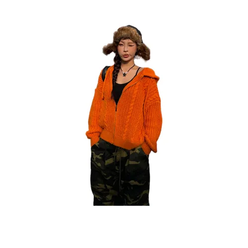 W9H2 Orange Unisex Knitwear