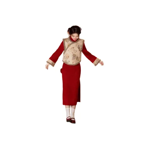 The Temptation Of The Muse Комплект с юбкой Женские