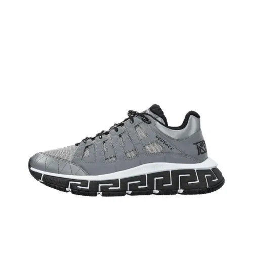 VERSACE Низкий топ Повседневная обувь Мужская Серый