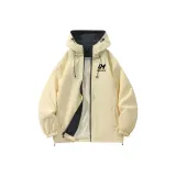 Светло-жёлтый