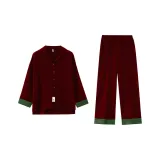 Праздничный красный