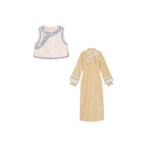 COVT Женские Комплекты с Юбкой