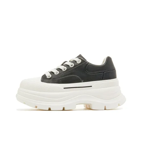 AQUASCUTUM Низкий топ Повседневная обувь Женская