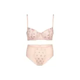 Светло-розовый комплект одежды