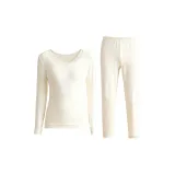 Молочно-белый