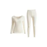 Молочно-белый