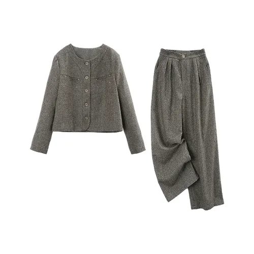 A paradise for awakening Повседневный костюм женский