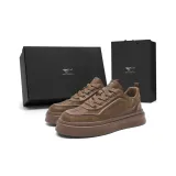 Коробка коричневого цвета