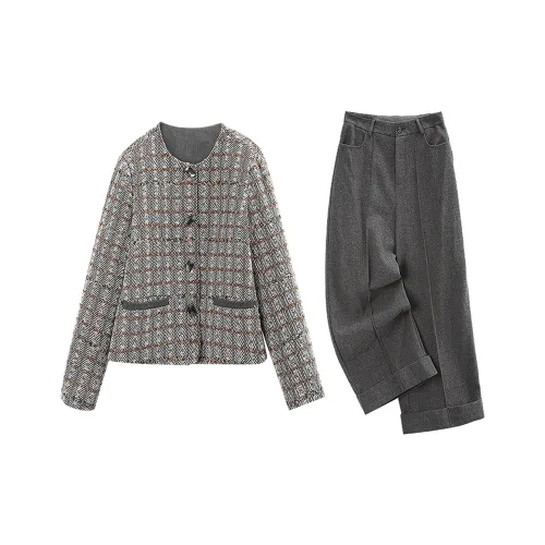 A paradise for awakening Повседневный костюм женский