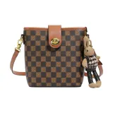 Коричневый